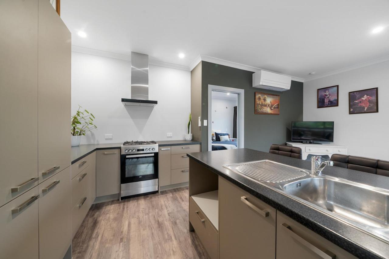 Orange Blossom Cottage - Greytown Holiday Home ภายนอก รูปภาพ